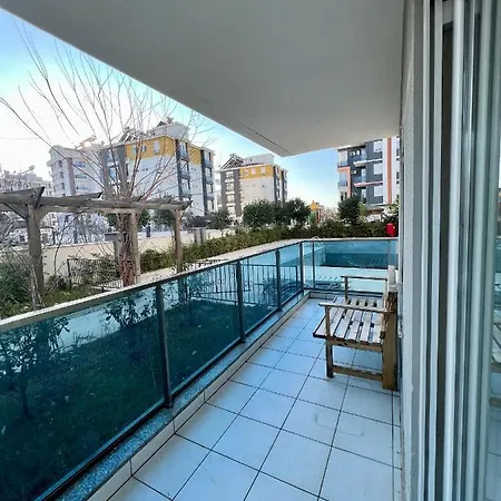 Appartement Entire House 2 Bedrooms, 1 Dbl 1 Bunk Bed, Private Garden, Pool And Secure Antalya