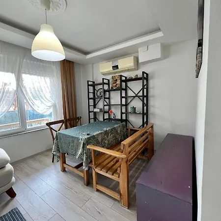 Entire House 2 Bedrooms, 1 Dbl 1 Bunk Bed, Private Garden, Pool And Secure Apartamento *